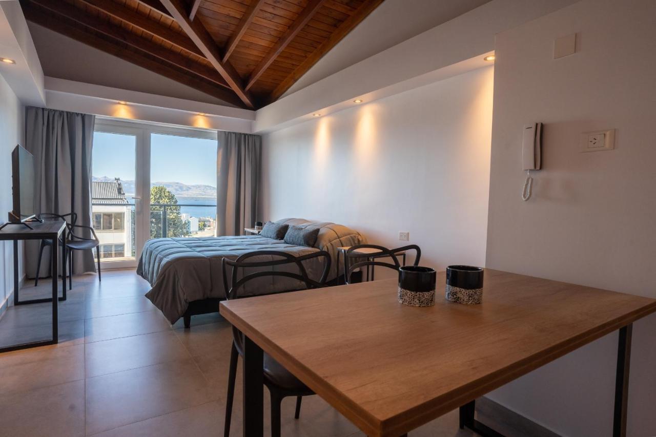 Apartamento com Varanda