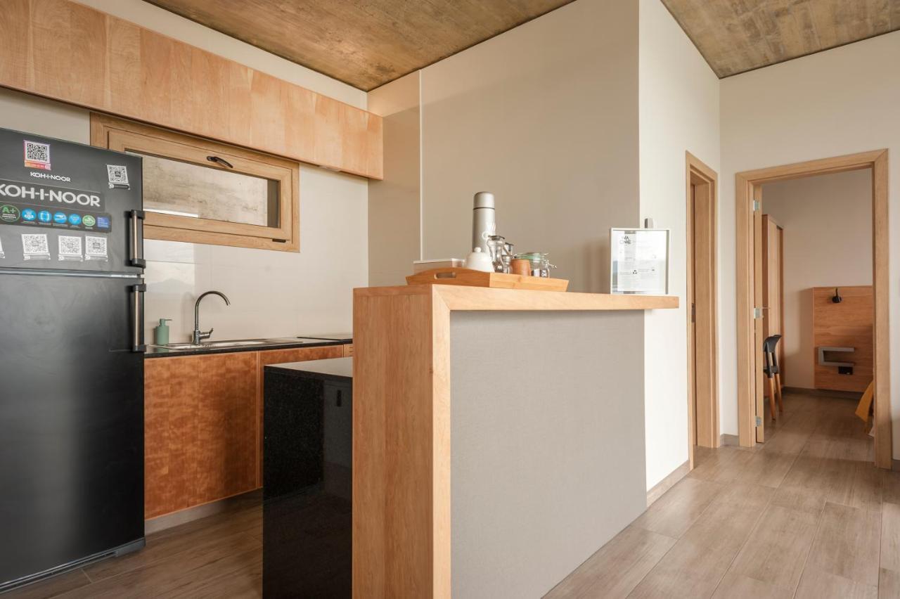 Apartment with Lake View