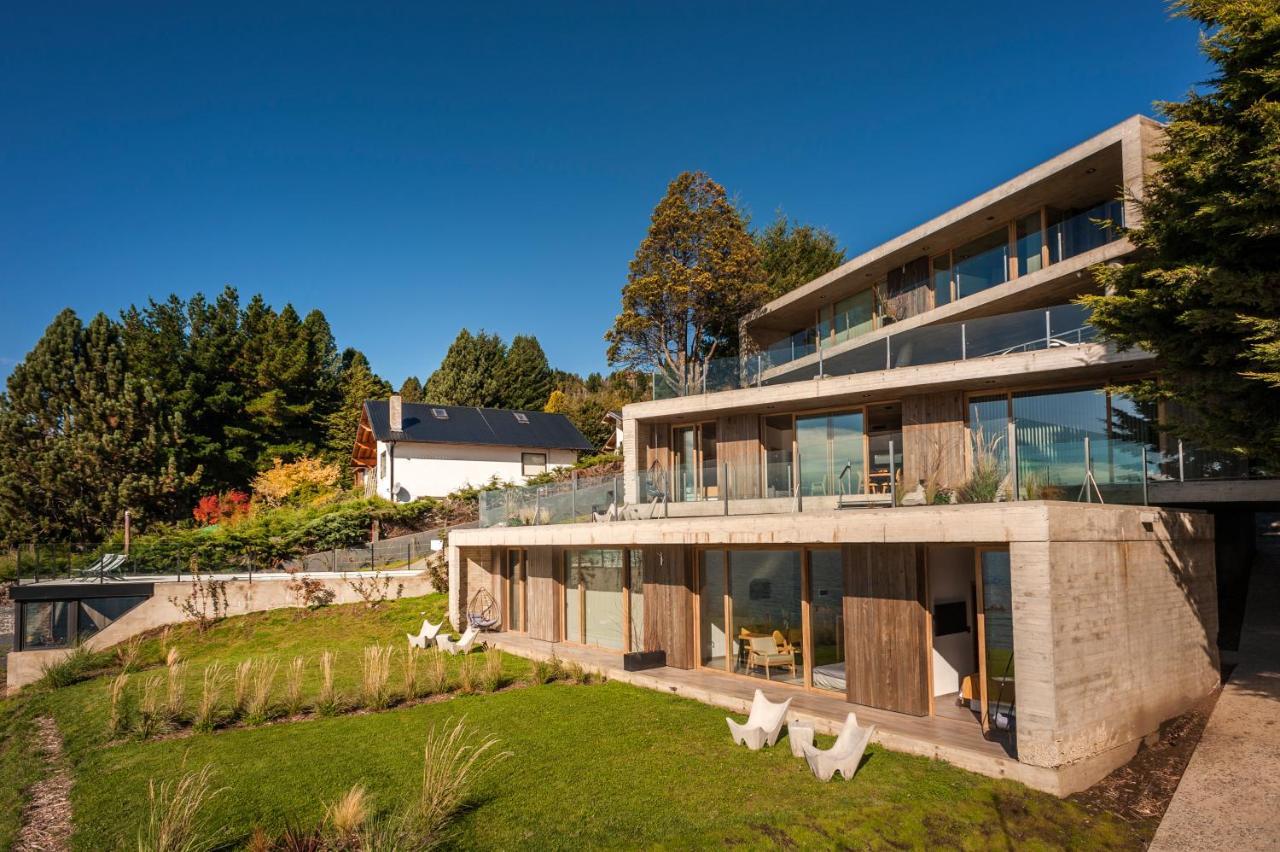 Apartment with Lake View