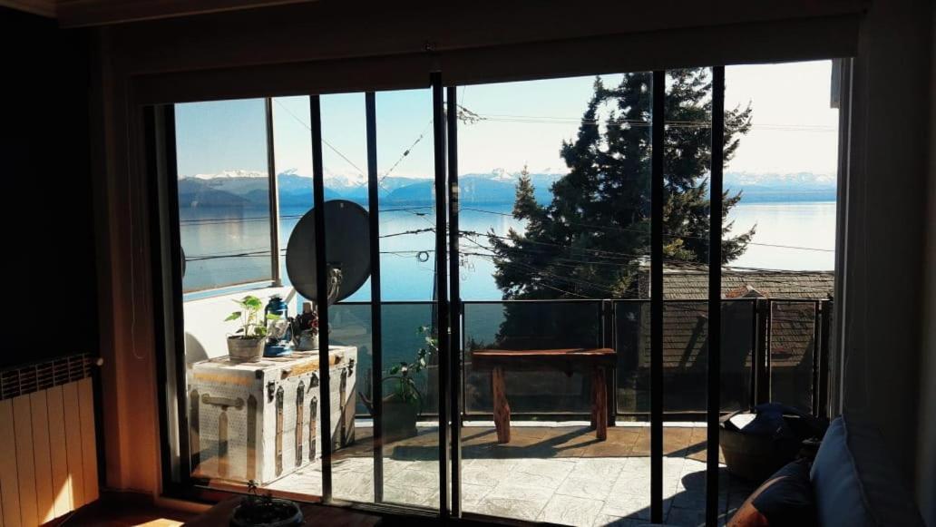 Apartment with Lake View