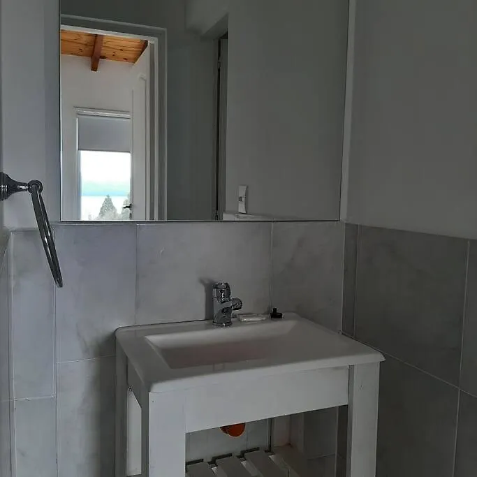 Lindo Y Centrico Departamento Con Vista Al Lago-1