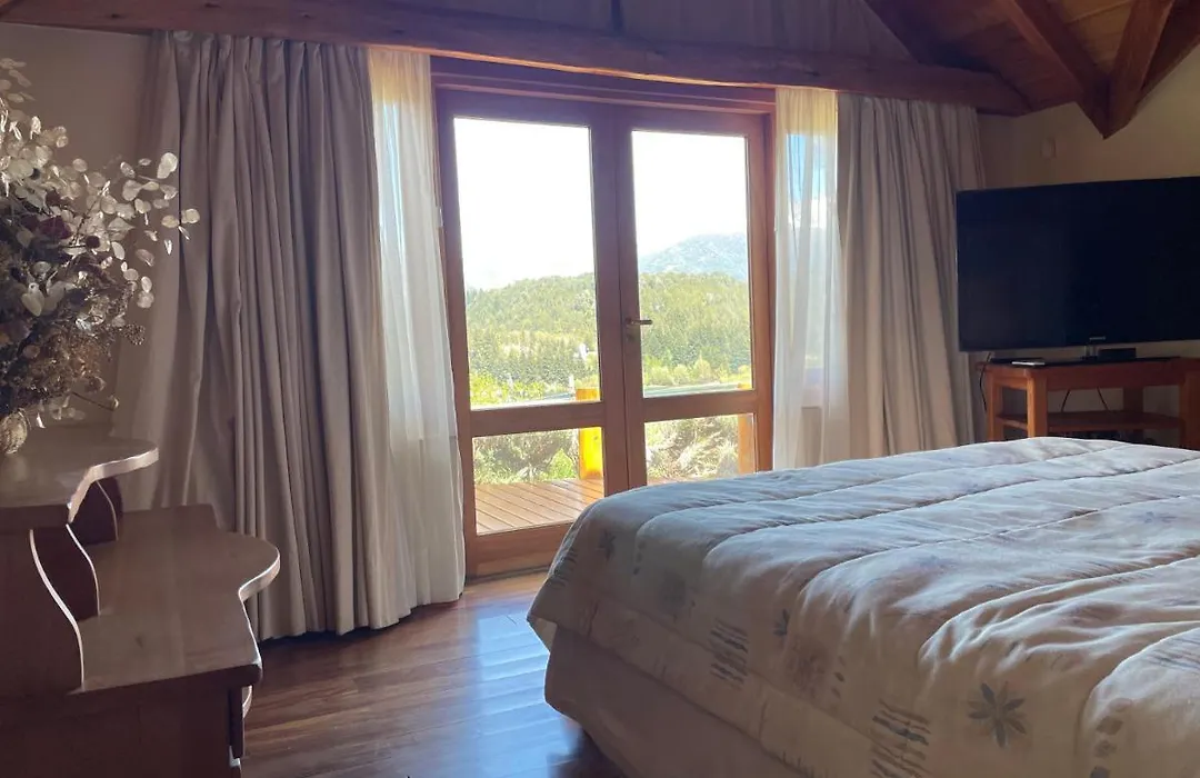Fabulous Mountain House For 8 People-1