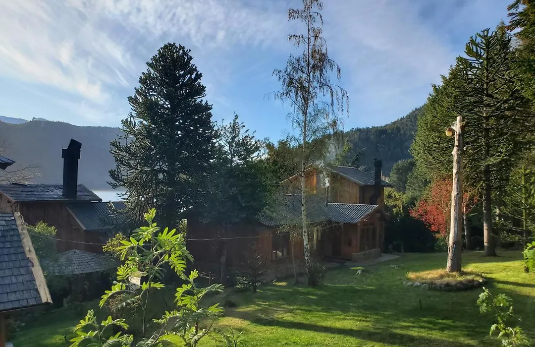 Exclusivo Complejo Cabanas Sobre Lago - Ruca Eden-1