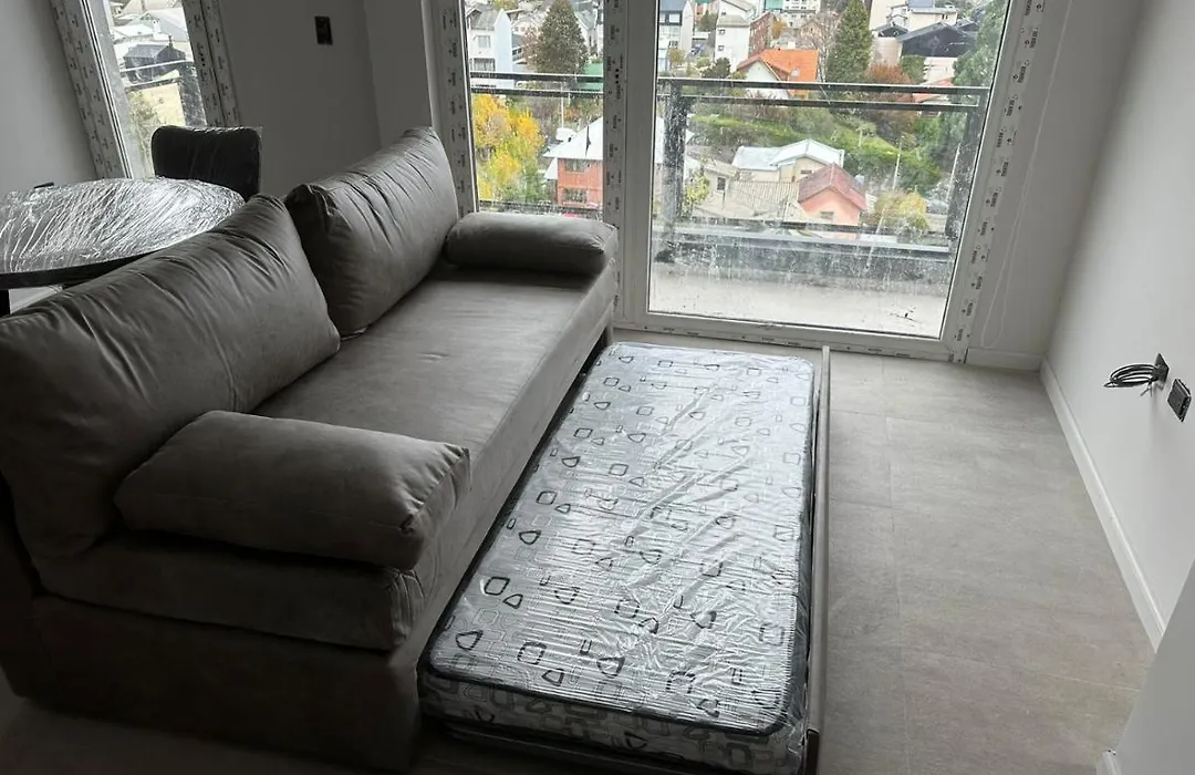 Estudio con Terraza y Vista al Lago-1