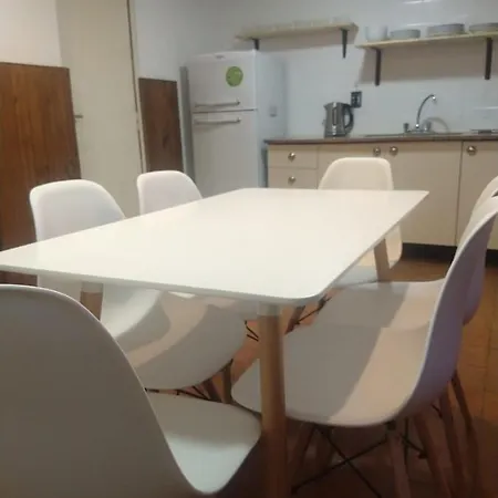 Departamento Amplio, Centrico Y Familiar-2