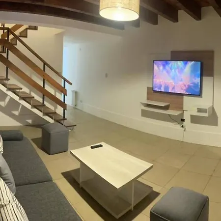 Hermoso Duplex Excelente Ubicacion Con Cochera-3