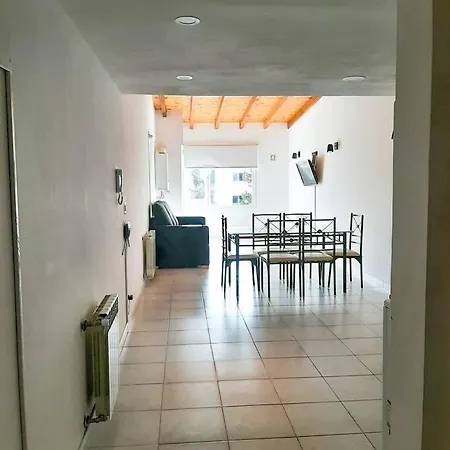 Lindo Y Centrico Departamento Con Vista Al Lago-3