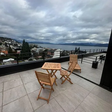 Estudio con Terraza y Vista al Lago-2