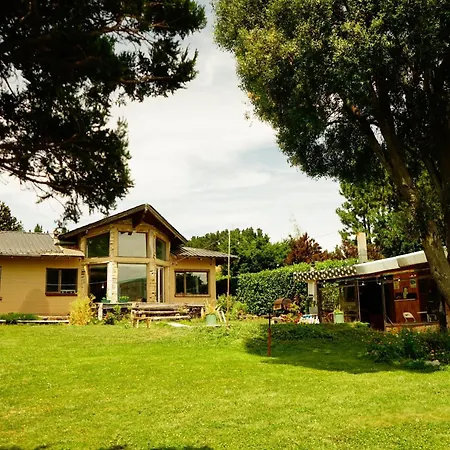 Hermosa Casa A Una Cuadra Del Lago-2