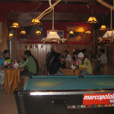 Marcopolo Inn Hostel Bariloche (Adults Only)-3