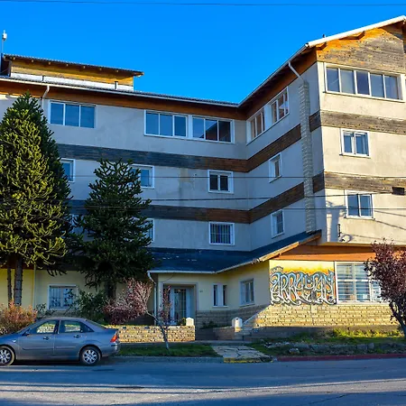 Hostel Arrayan Bariloche-3