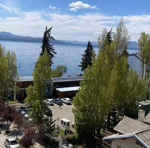 Cálido departamento en el centro de Bariloche Apartamento